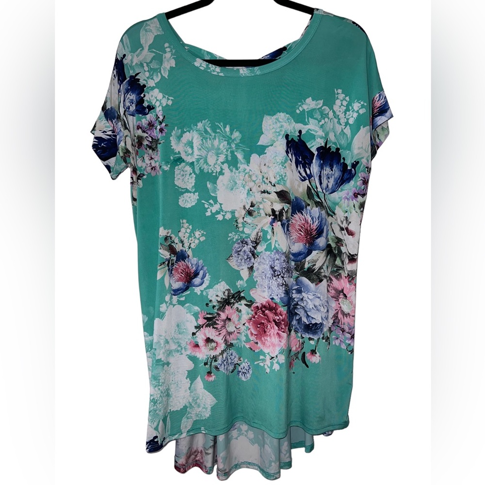 Bellamie Sea Foam Floral Baby Doll Short Sleeve Hi Low Hem Tunic